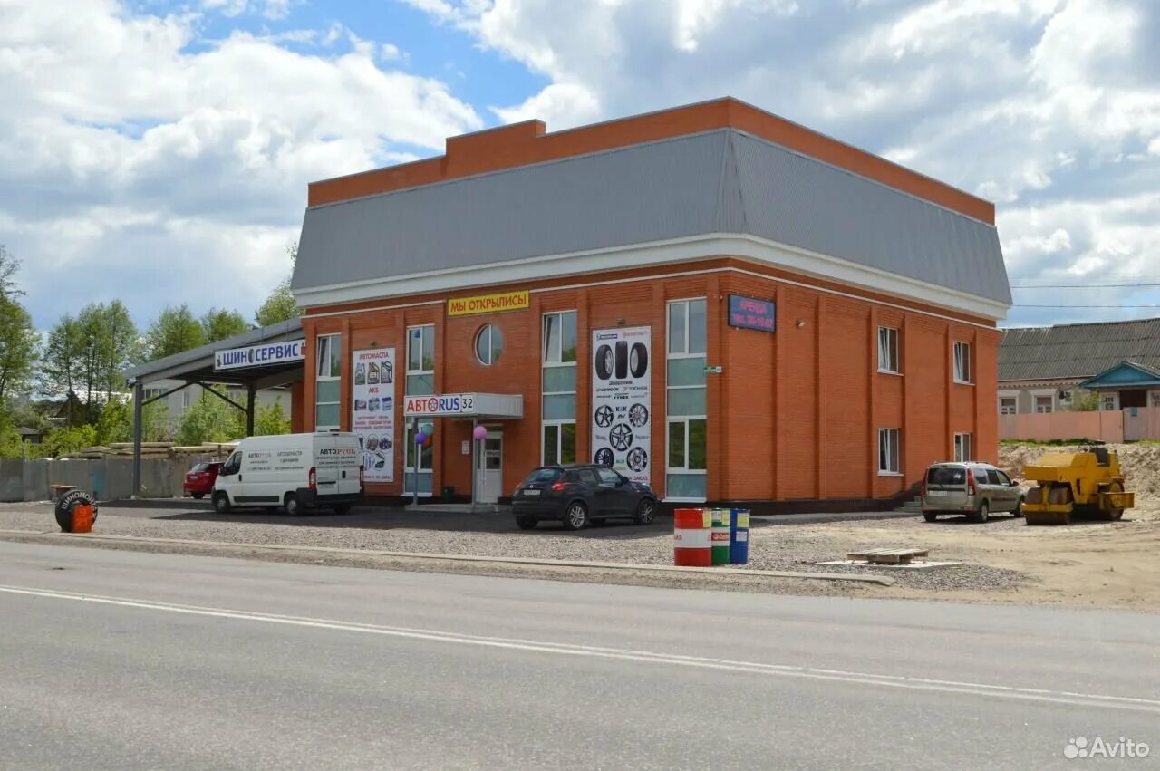 Магазин колесо брянск. Магазин колесо брянск. Магазин шины и диски в перми. Шины брянская. Магазин на колесах.
