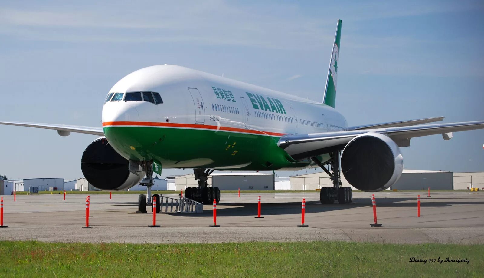 Pmdg 777 fsx. Turnir777. Boeing 777-300er кабина пилота. B777 кабина. Boeing 777 microsoft flight simulator.