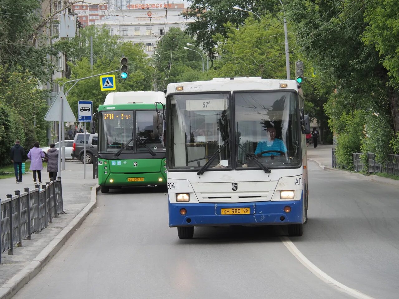 Автобусы екатеринбург изменения. 56 Автобус Екатеринбург. 57 Автобус Екатеринбург. Городской автобус Екатеринбург. Маршрутки Екатеринбург.