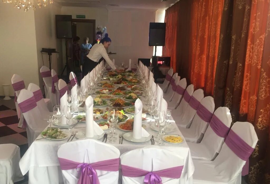 резиденция банкетный зал калининградская область. резиденция красноярск. резиденция каминный зал красноярск. ласточкино банкетный зал. банкетный зал резиденция.