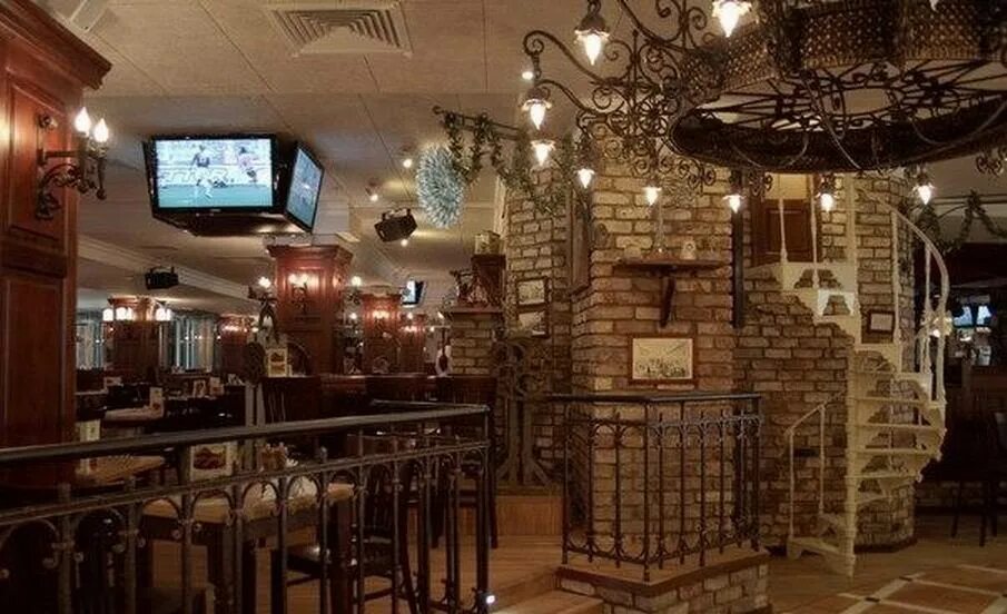 Ресторан максимилианс екатеринбург. Куйбышева, 44д, екатеринбург фото. Ресторан максимилианс екатеринбург. Куйбышева 44 д максимилианс. Максимилианс ул куйбышева 44а екатеринбург фото.