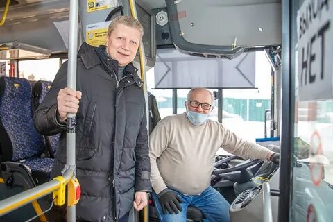 Водитель рейсового автобуса