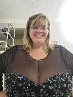 Lacybreasts