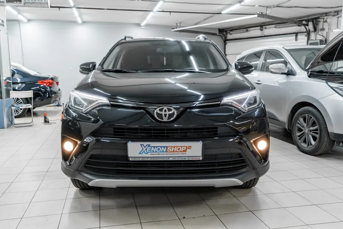 Рав лампы. Фонари рестайл рав4 40. toyota rav4 ca40 птф светодиодные. тойота рав 4 туманки 2017. тойота рав 4 ca40 рестайлинг.
