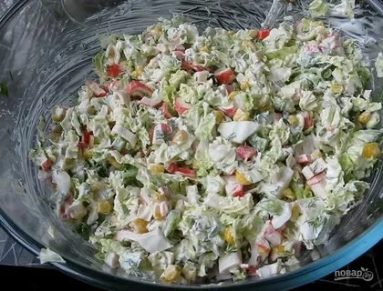 Салат из капусты крабовых палочек и огурца