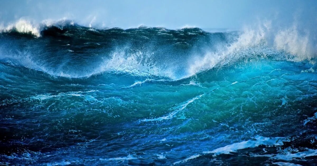 Синяя волна. Голубые волны слушать. Голубые волны слушать. Бушующее море. Волна 14 метров.