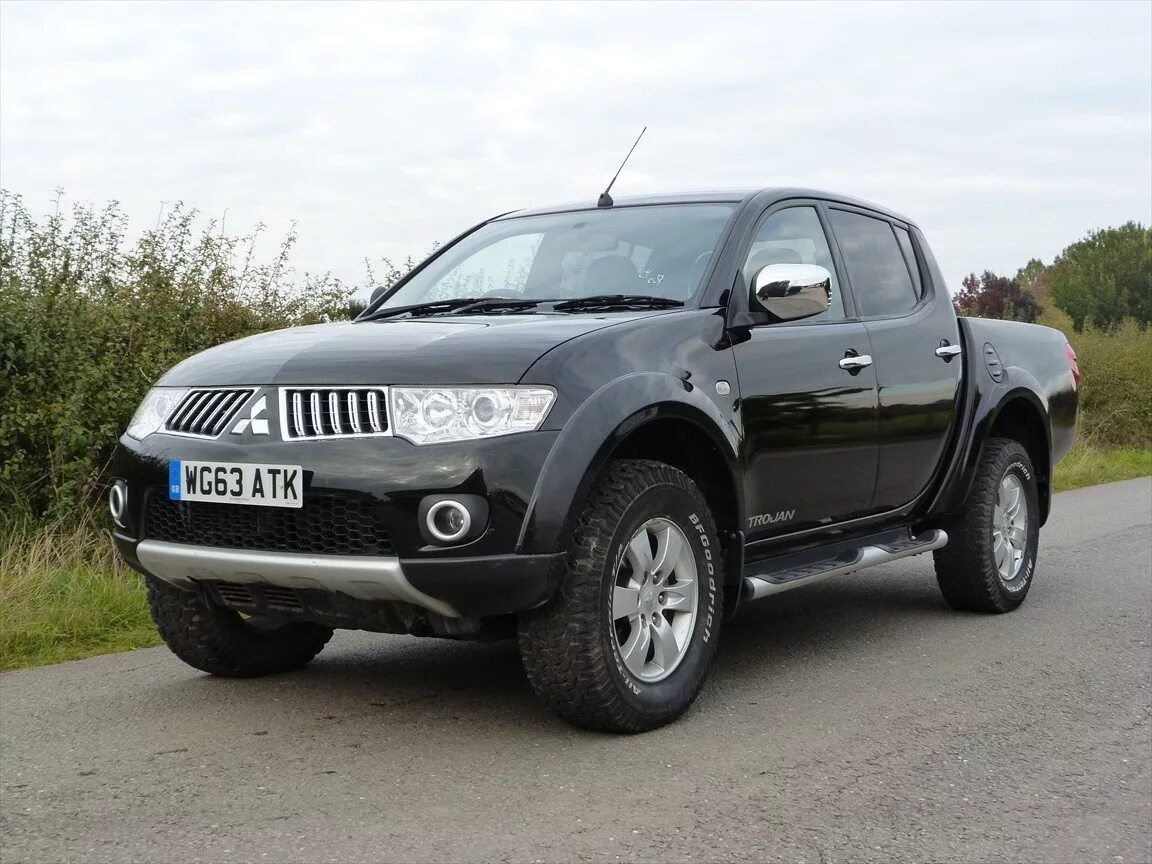 Мицубиси л200 с пробегом. Mitsubishi l200 4. Митсубиси л200. Мицубиси л200 4. Митсубиси l200 x.