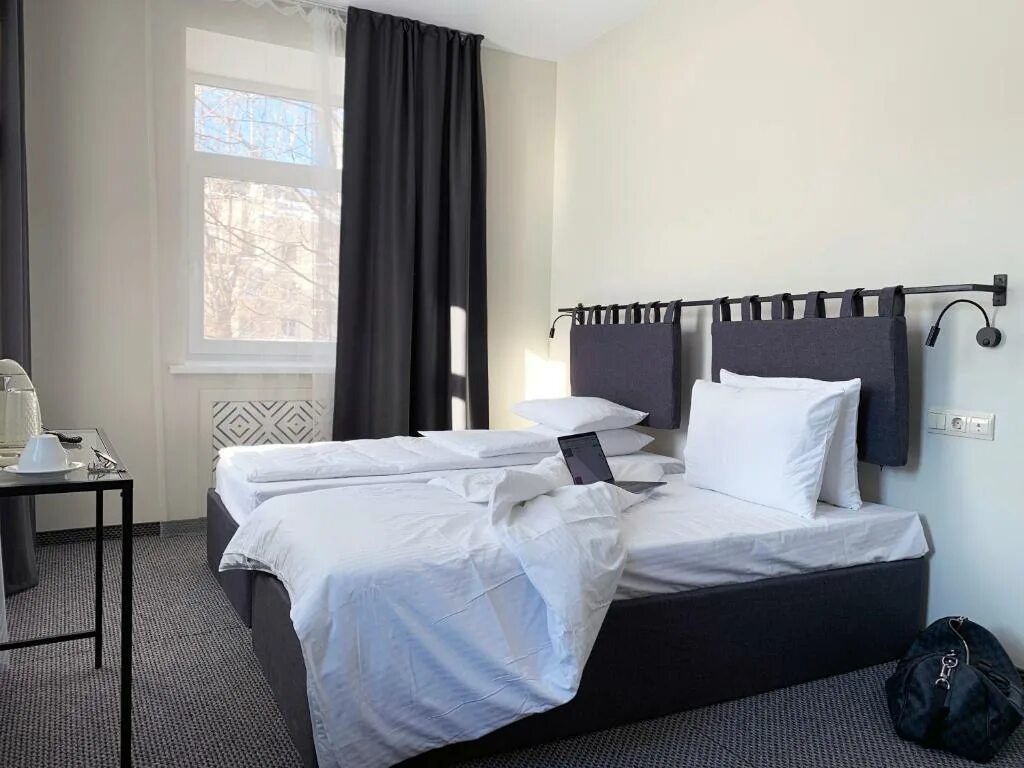 Dubai new hotels. Новый арбат 32 гостиница. Марриотт империал плаза. Новые отели москвы 2024. Moscow hotel dubai.