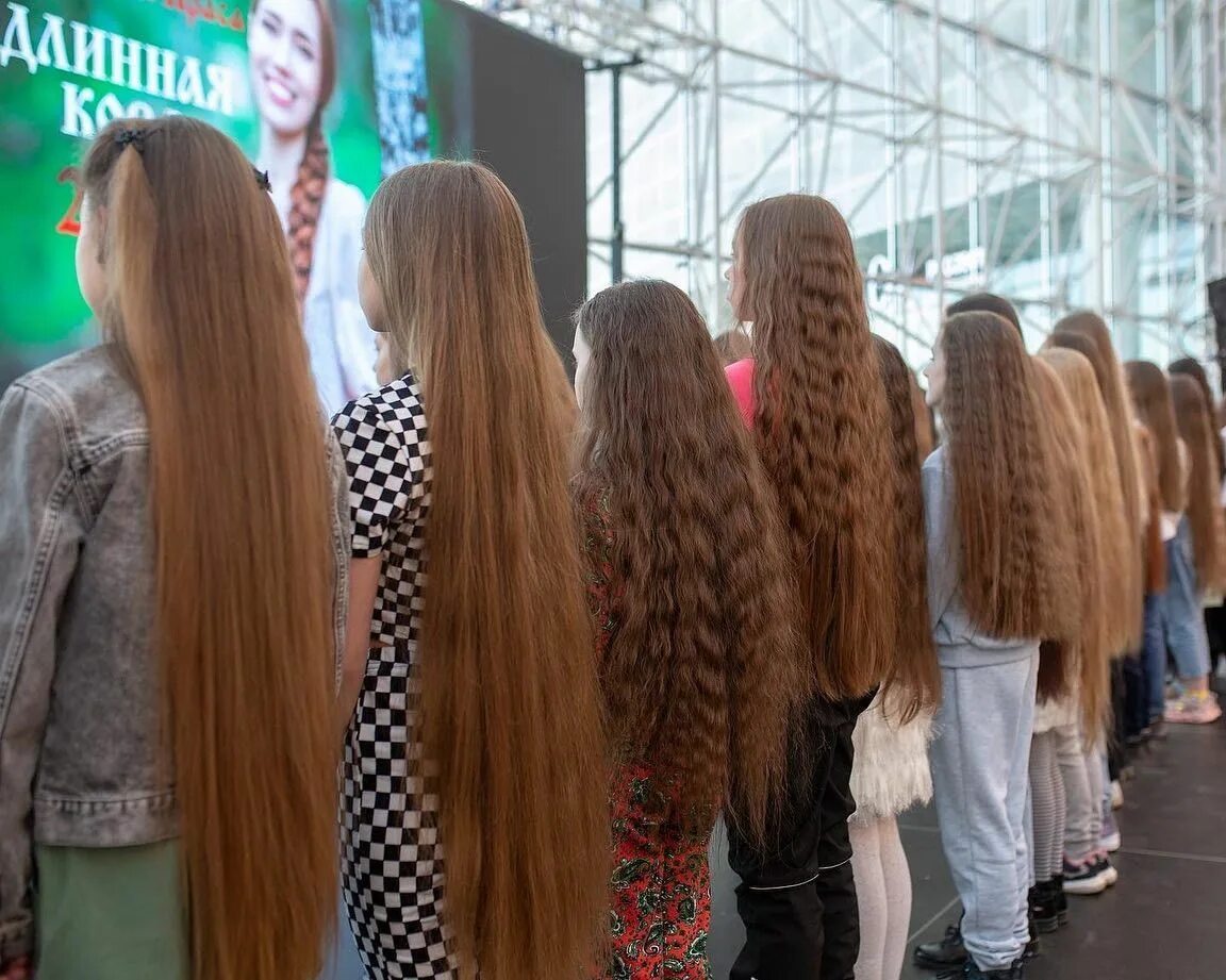 Конкурс длинных волос. Конкурс длинных волос. Конкурс длинных волос. Конкурс самые длинные волосы. Конкурс самые длинные волосы.