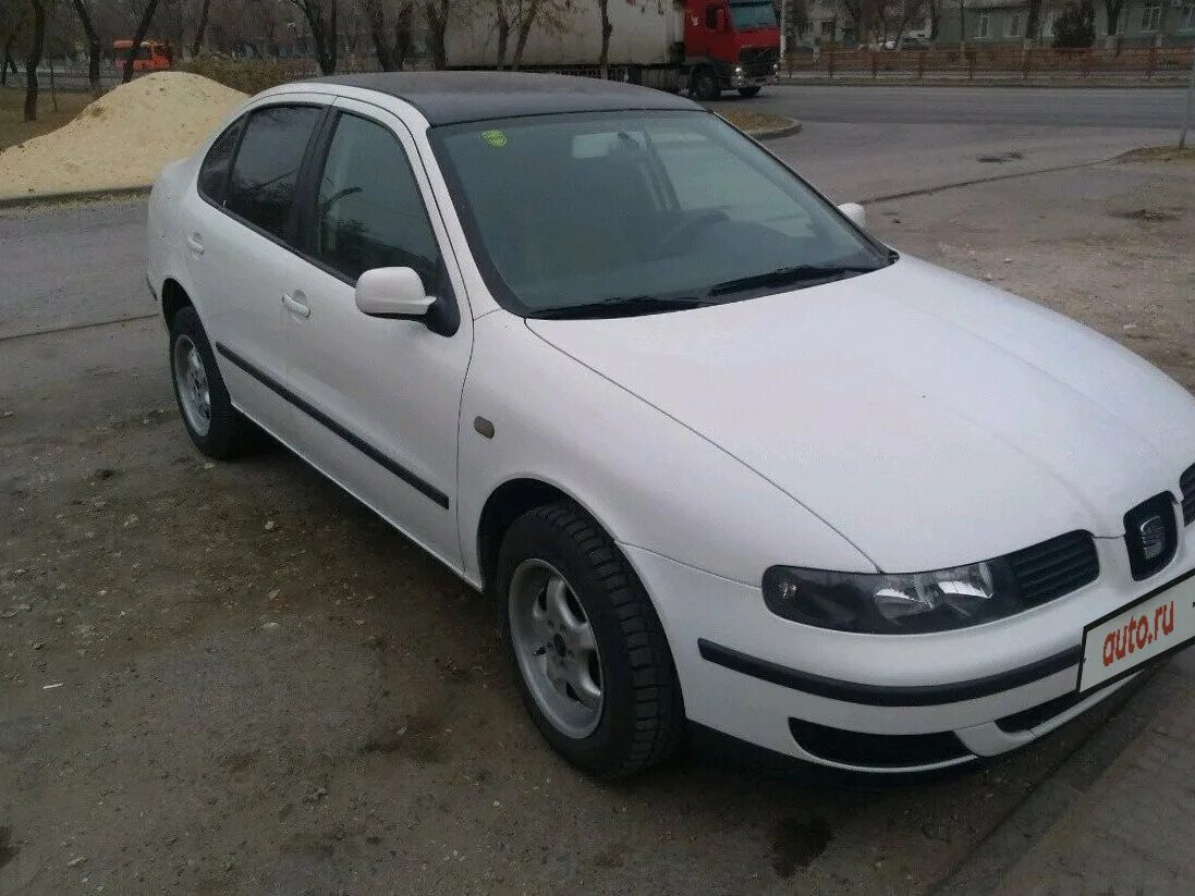 Сеат 2000 года. Seat Toledo 2000. Сеат Толедо 2000 года. Seat Toledo 2. Seat Toledo 2000 зад.