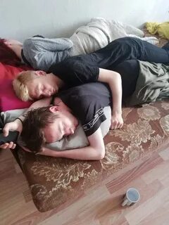 Привел пьяную девушку