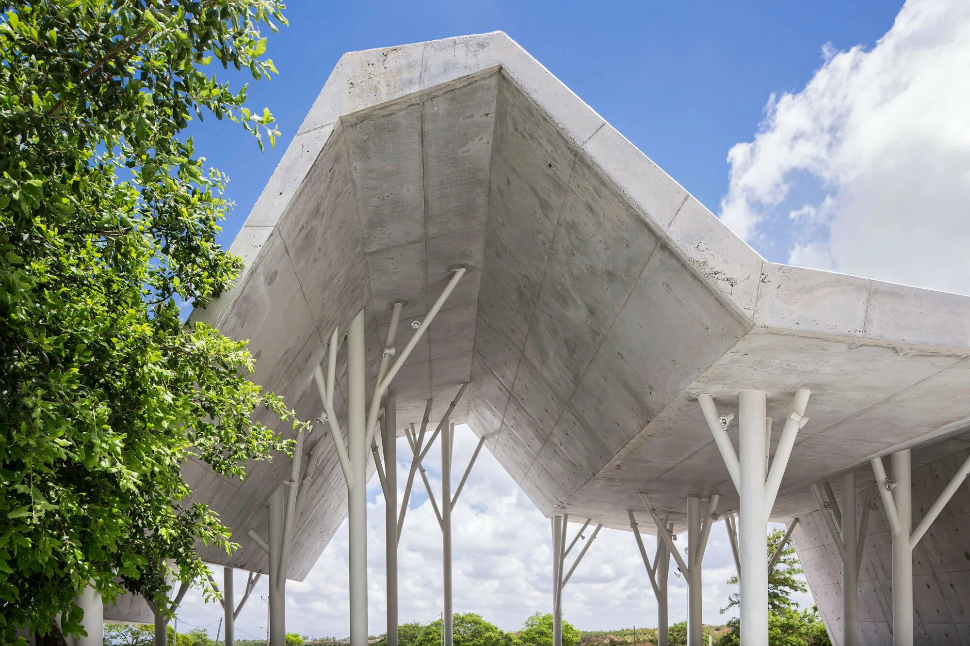 Бетонные конструкции pdf. Бетон архитектура франсуа куантеро. бетон в архитектуре. бетонные конструкции. железобетонные конструкции в архитектуре.