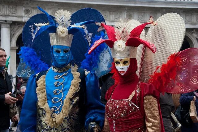 Карнавал на рождество. Маскарады на сильвестра польша. Карнавал закончим. Карнавал закончим. Карнавал закончим.