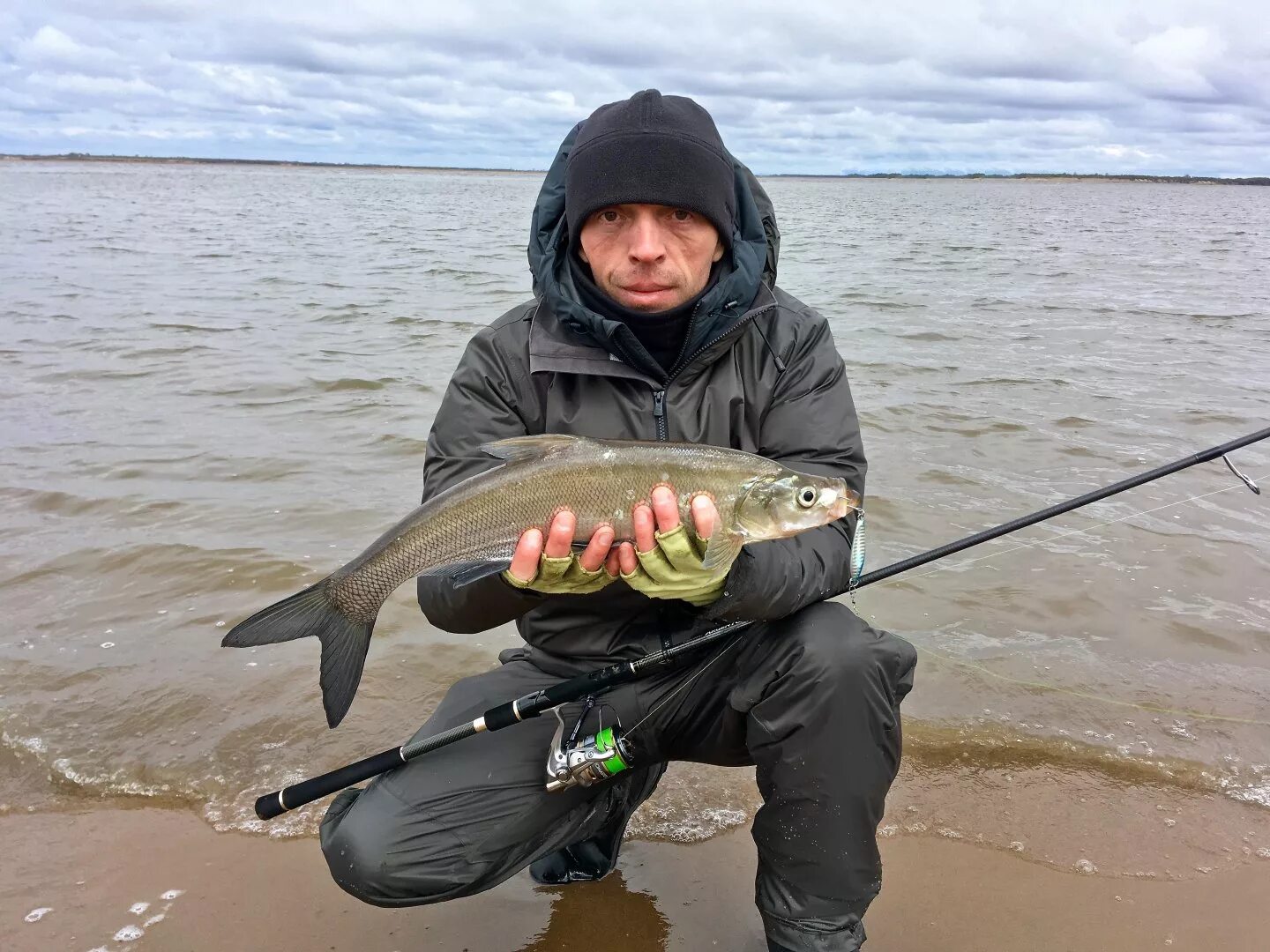 Рыбалка е. Едем на рыбалку. Ездим на рыбалку. Собрался на рыбалку. Рыбу ловить собрался