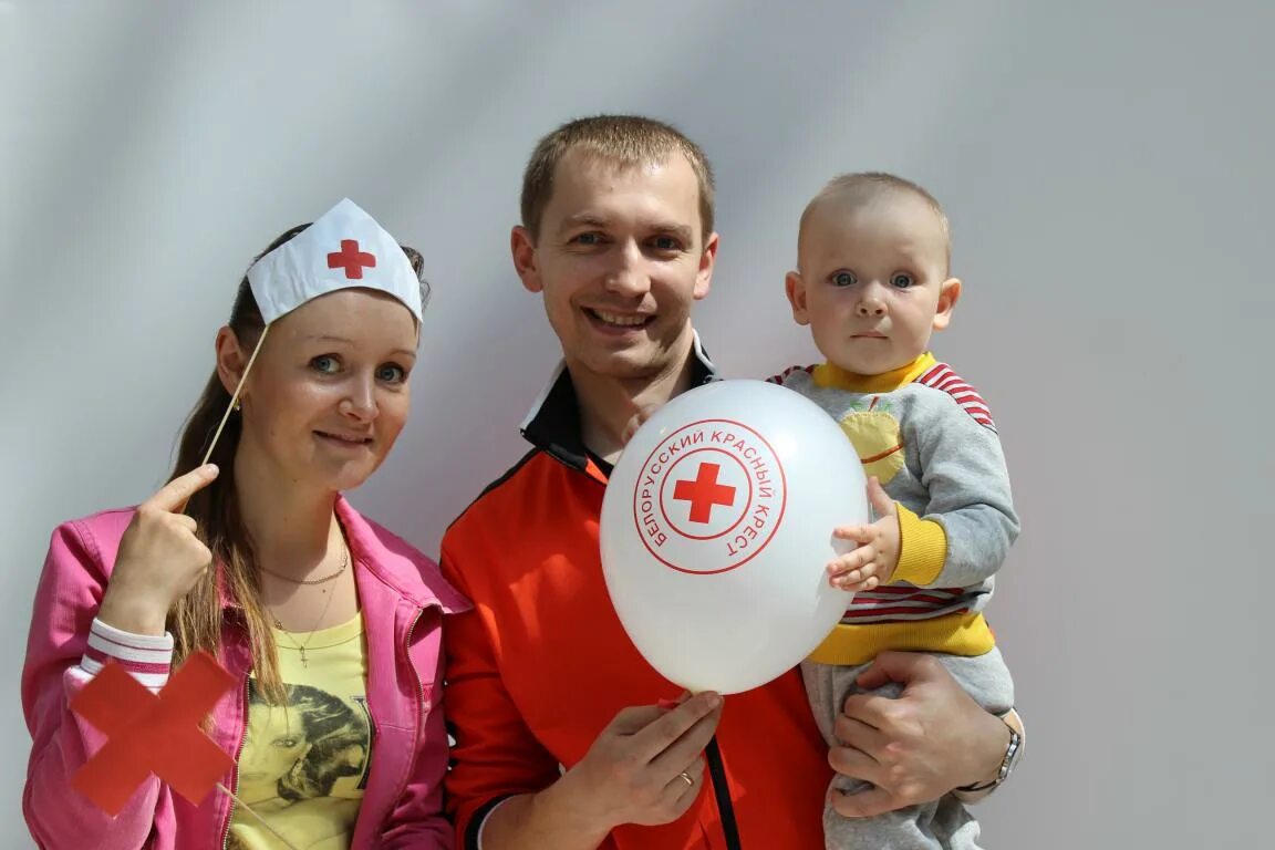 Чем занимается красный крест. Красный крест Беларусь. Белорусское общество красного Креста»,. Белорусский красный крест логотип. Красный крест благотворительная организация.