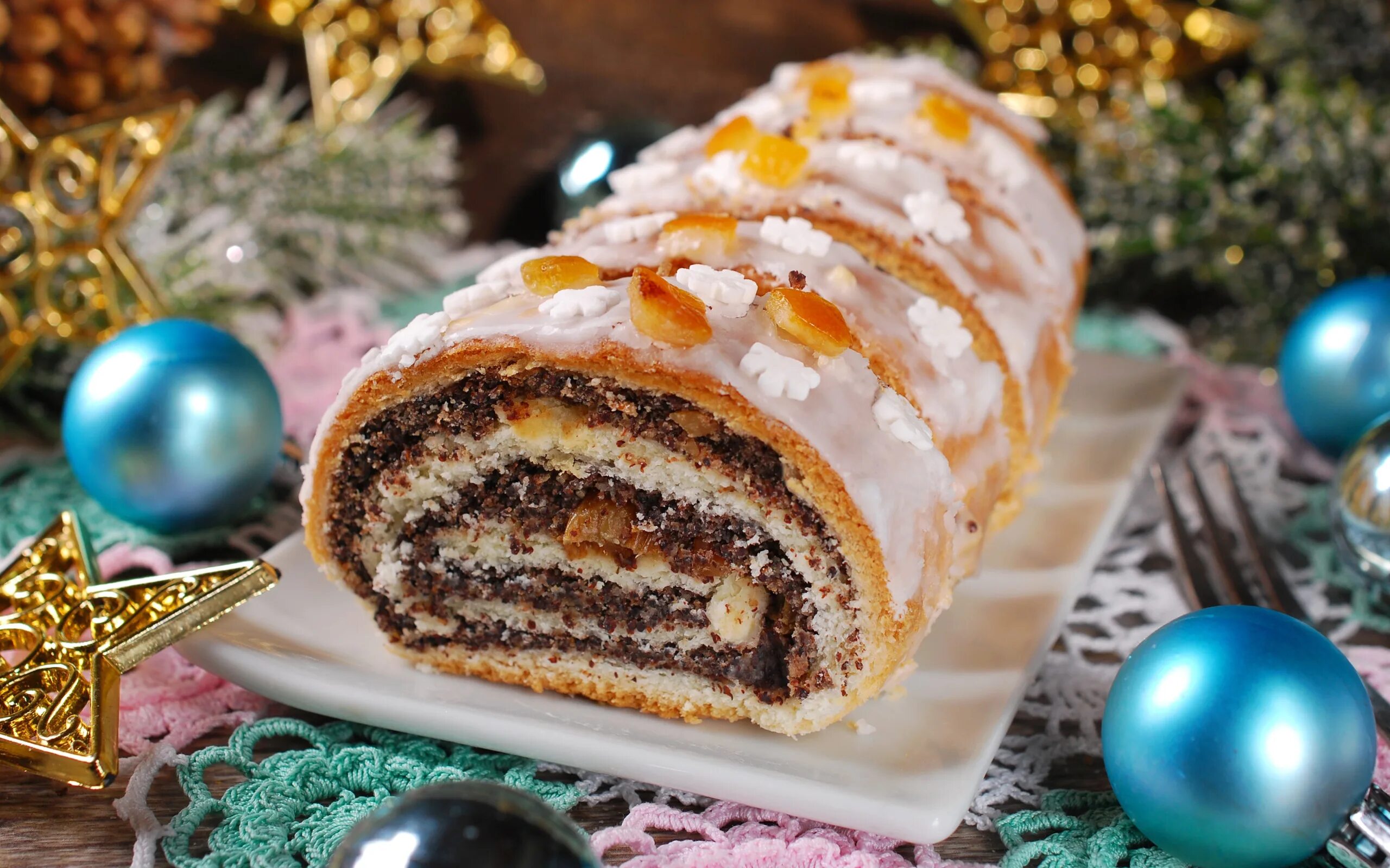 Шторн рождественский пирог. Сочиво и кутья. Маковый штоллен. Рождество с маком. Рождественский рулет с маком.