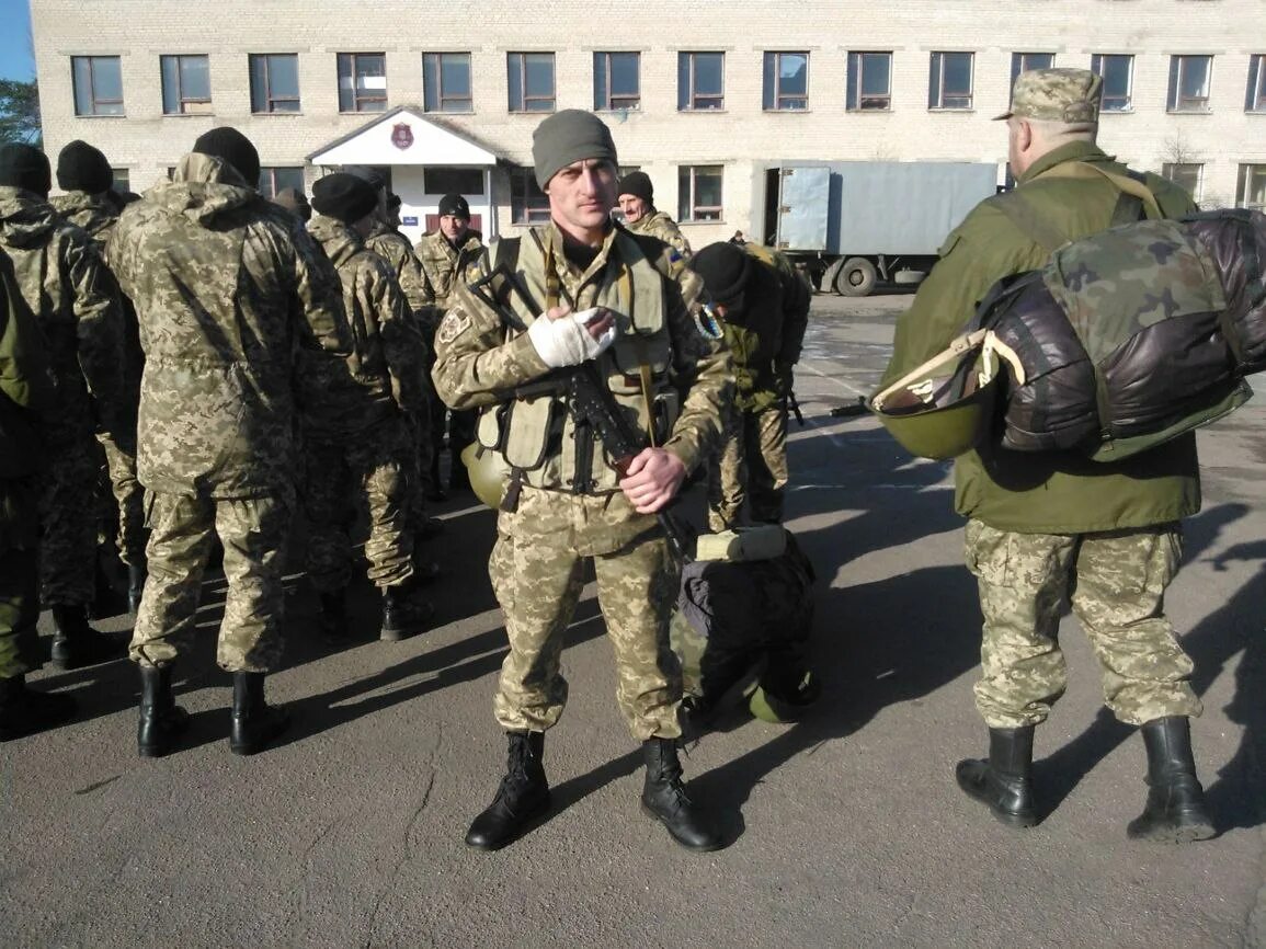 события в новороссии. вооруженные силы днр. защитники донбасса ополченцы. ополченцы днр зима. ополчение новороссии герои.