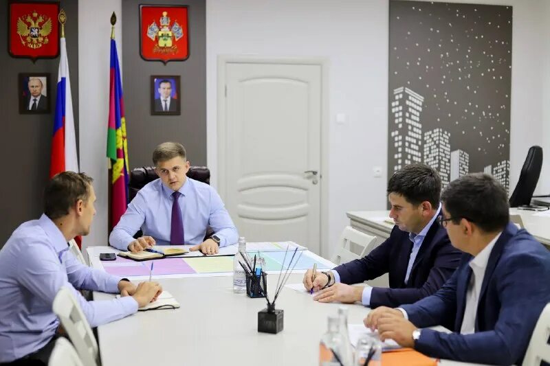 Шапошник тэк и жкх. Шапошник тэк и жкх. Шапошник тэк и жкх. Врио министра тэк и жкх краснодарского края вячеслав шапошник. Шапошник вячеслав николаевич краснодар.