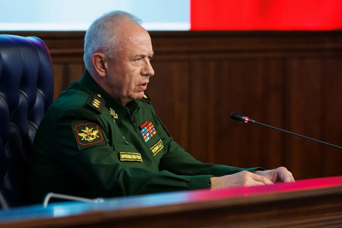 Следователи заподозрили бывшего замминистра обороны Павла Попова в мошенничестве