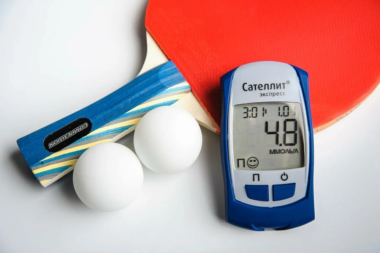 Спорт при сахарном диабете. Диабет и спорт. Сахарный диабет и физические нагрузки. Сахарный диабет глюкометр. Глюкометр и спорт.
