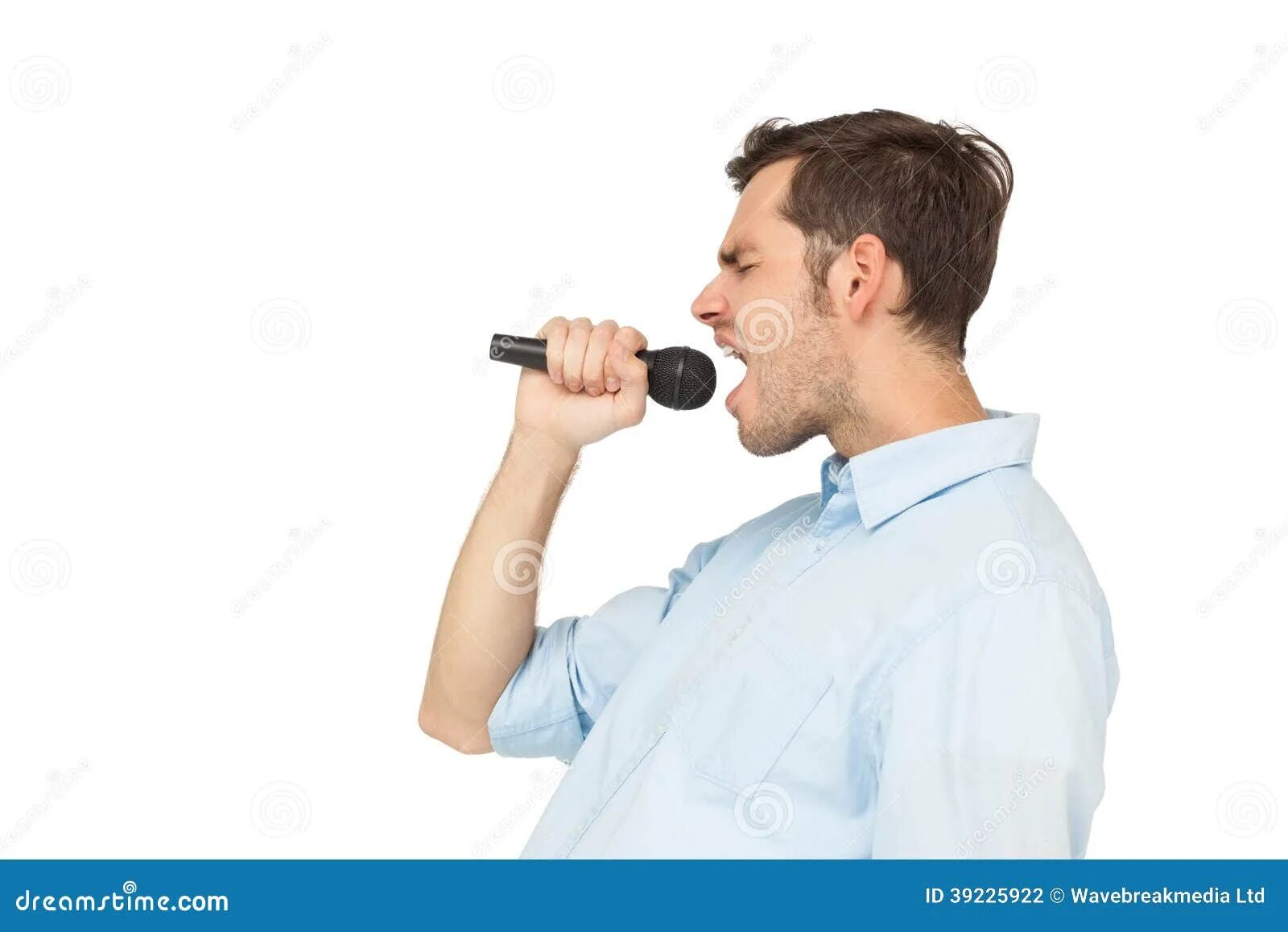 Поют мужчины на английском языке. Человек поет в микрофон. Парень поет в микрафо. Человек поёт в проыиль. Человек поет в профиль.
