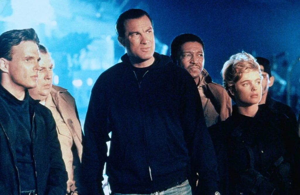 Гэри бьюзи в осаде. Захват сигал. Захват сигал. Захват сигал. В осаде 1992.