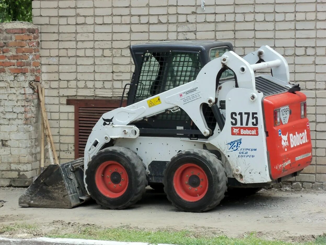 Аренда bobcat bobcat pro. Погрузчик bobcat s175. минипогрузчика bobcat s175. мини погрузчик бобкэт s175. мини погрузчик bobcat 175.