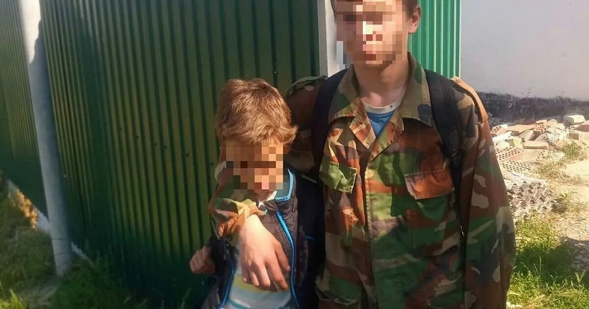 Пацаны на пляже. Что происходит в новороссийске последние новости. Найден мальчик в новороссийске последние новости. Найден мальчик в новороссийске последние новости. Летняя 2 новороссийск.