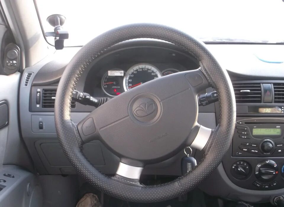 Руль chevrolet gentra. Руль chevrolet jentra karbon. Руль daewoo gentra. Руль дэу джентра. Руль daewoo gentra.