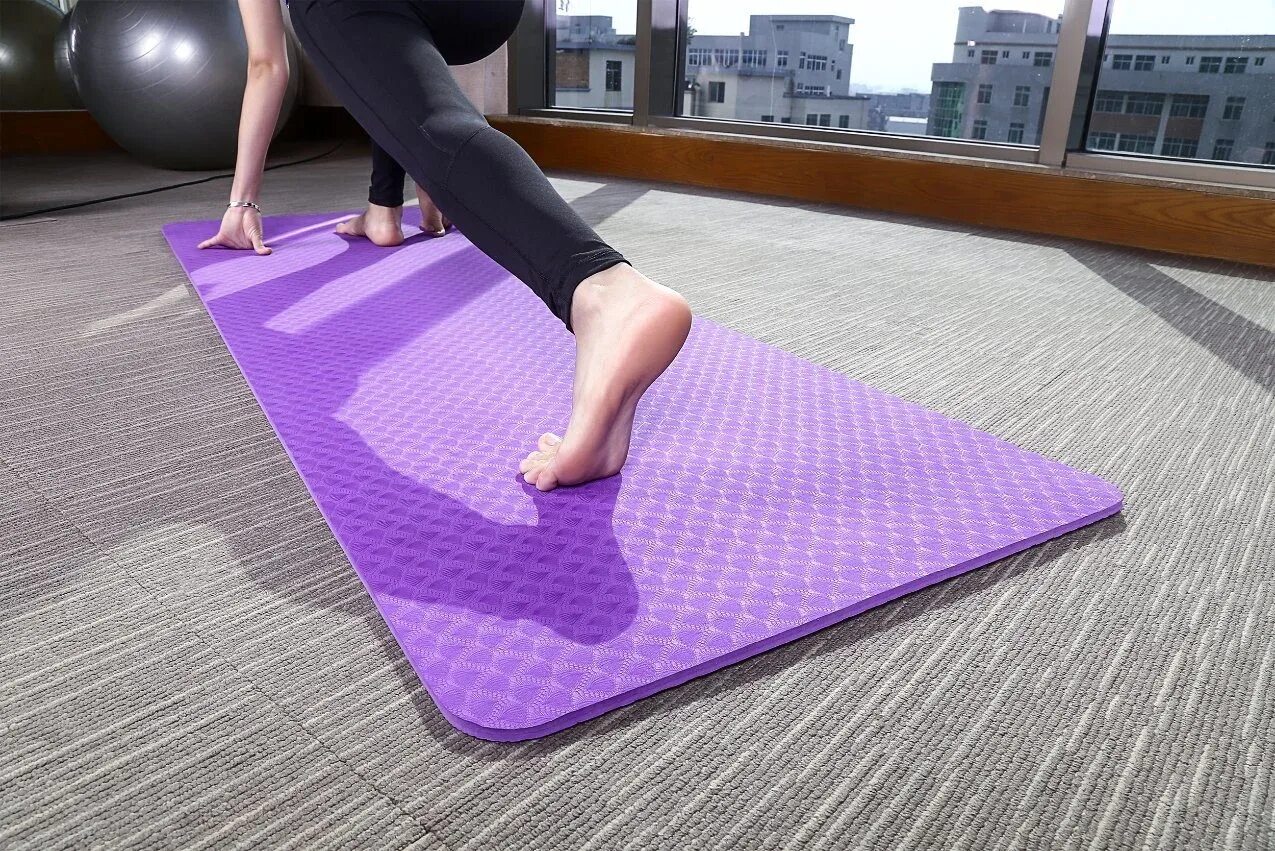 Как разгладить коврик. Коврик для йоги a35588. матрас yoga twist 1200х2000 мм. матрас yoga twist 700х1900 мм. коврик тпэ.