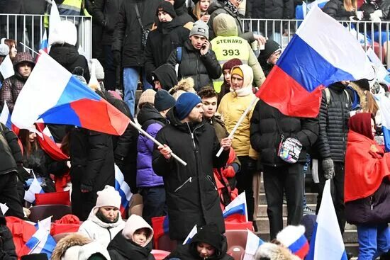 Митинг. Митинг концерт. Митинг в Лужниках. Митинг-концерт «Слава защитникам Отечества» Лужникики.