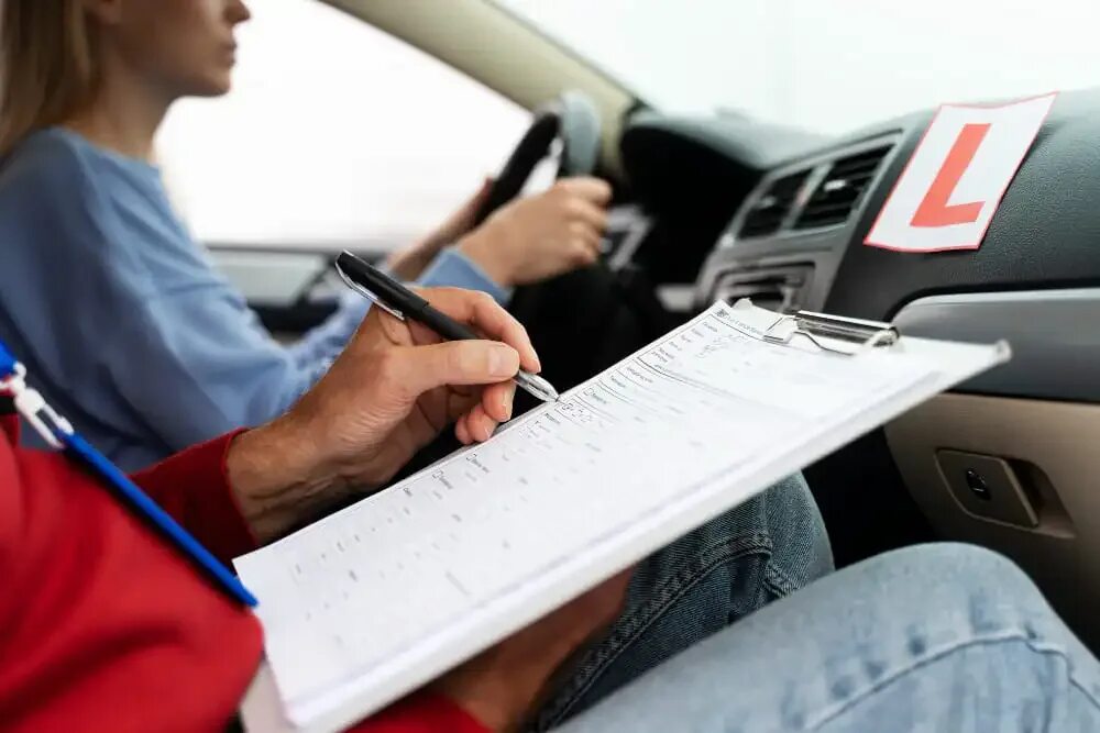 Получение водительских прав с 1 апреля 2024. Экзаменационная карта автошколы. Экзамен водитель. Экзамен практика вождения 2022.