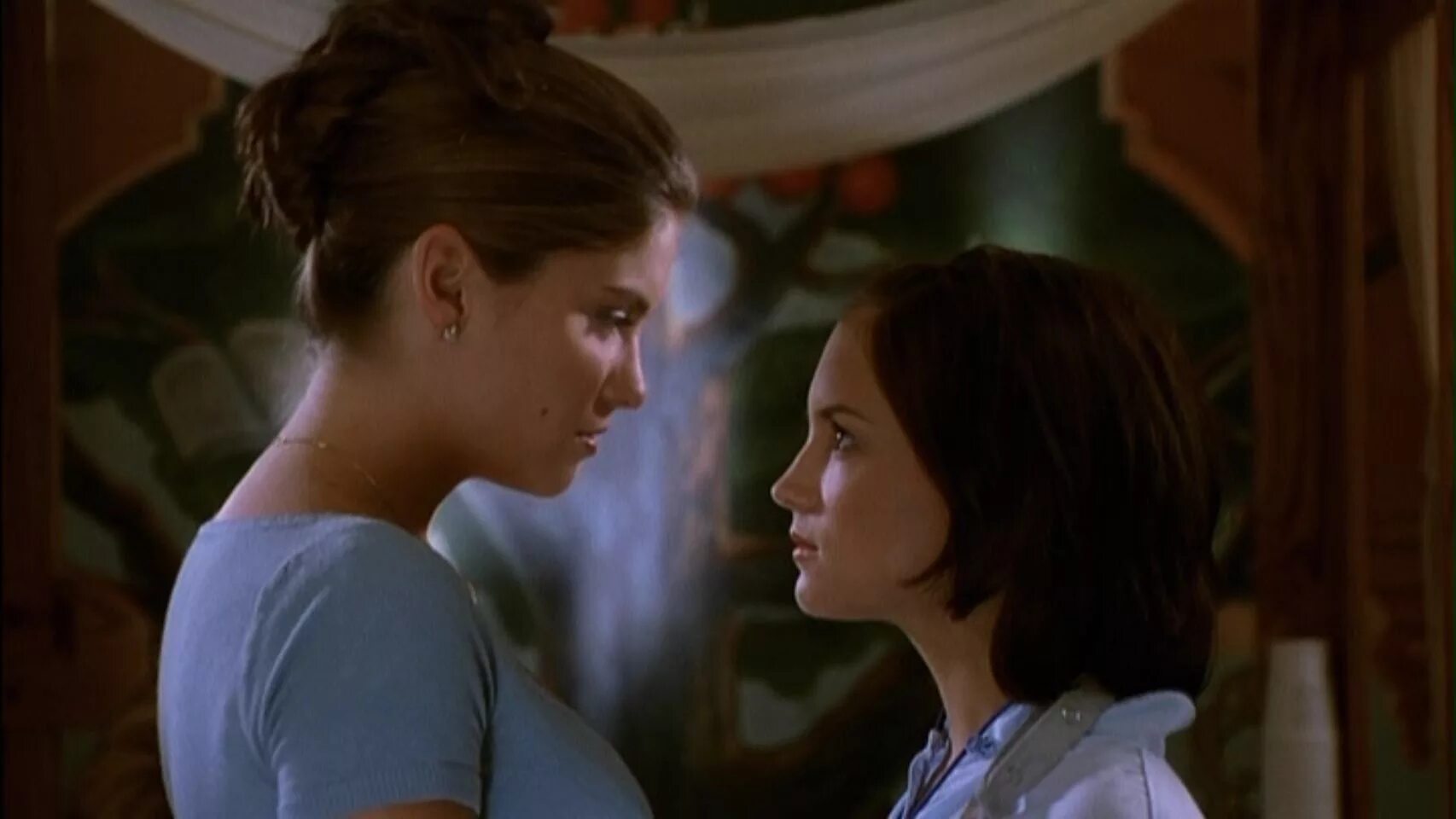 Она мужчина 2006. Элис ив 2010. Слишком крута для тебя фильм 2010. She s called. Это все она 1999.