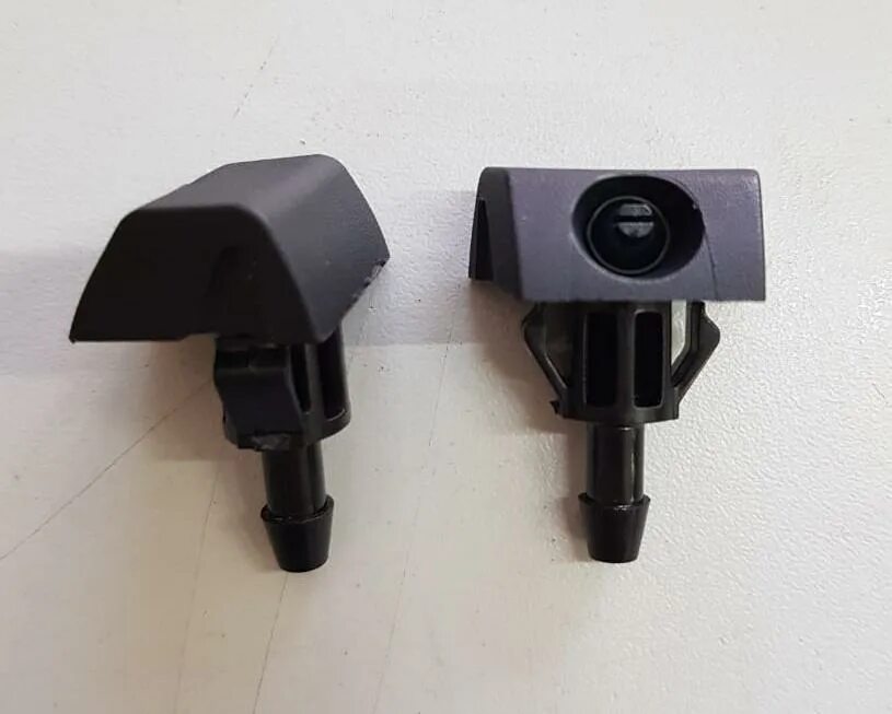 289329u000 nissan форсунка. Форсунка омывателя фар ниссан ноут е11 левая. Форсунки омывателя лобового стекла ниссан х-трейл т32. Форсунка омывателя лобового стекла ниссан тиида с11. Форсунка омывателя лобового стекла ниссан тиида 2015.