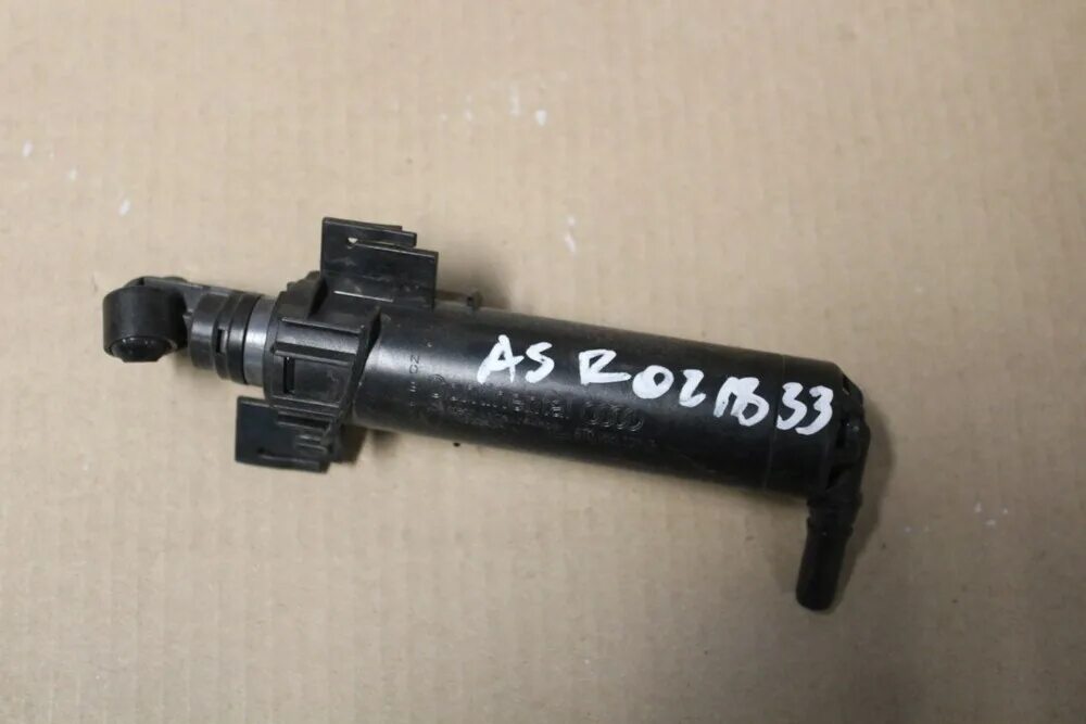 Suzuki vitara омыватель фар. Форсунки омывателя фар koito. Распылитель стеклоомывателя тойота королла. Омыватель фар сузуки гранд витара 2008. Форсунка омывателя фар lexus is200.