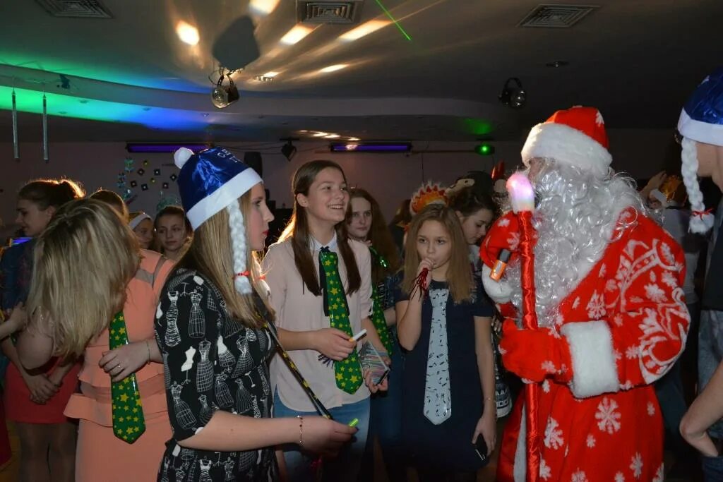 Конкурсная программа. Новогодняя программа для молодежи. Новогодняя программа. Развлекательная программа на новый год. Новогодняя программа для молодежи.