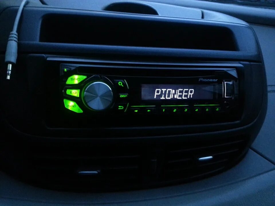 Deh 1600ubg. Pioneer 1600ubg. Магнитола пионер den 1600 ubg. Pioneer deh 1600ubg. Pioneer deh 1600ubg.