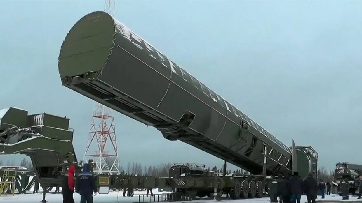 Сармат и воевода. Rs-28 сармат. Мбр «сармат» рс-28. Рс-28 сармат. Баллистическая ракета рс-28 сармат.