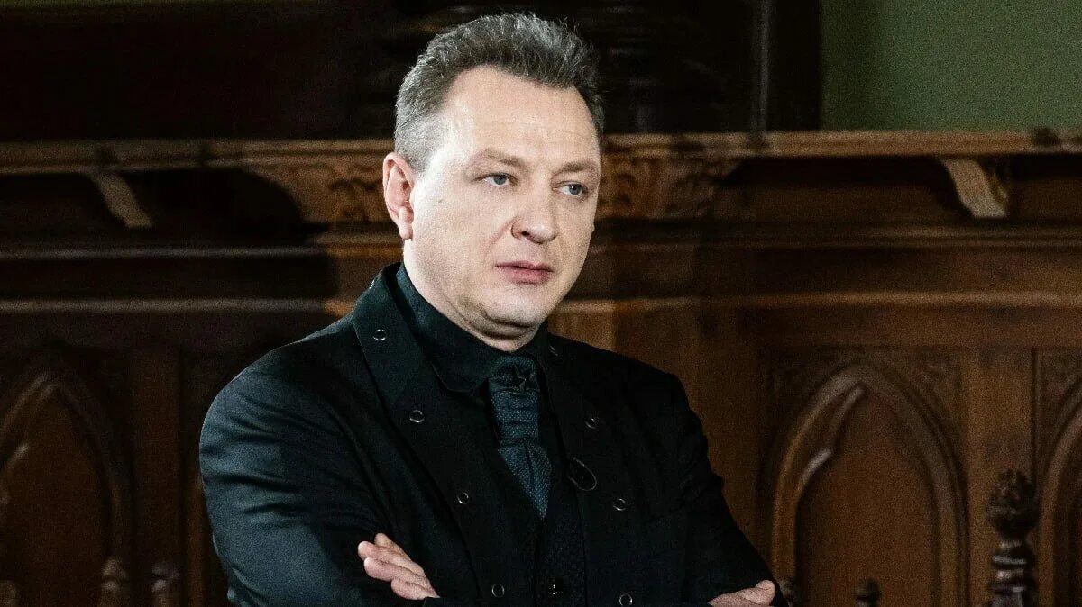 Ведущие шоу экстрасенсов. Ведущий битвы экстрасенсов 2025.