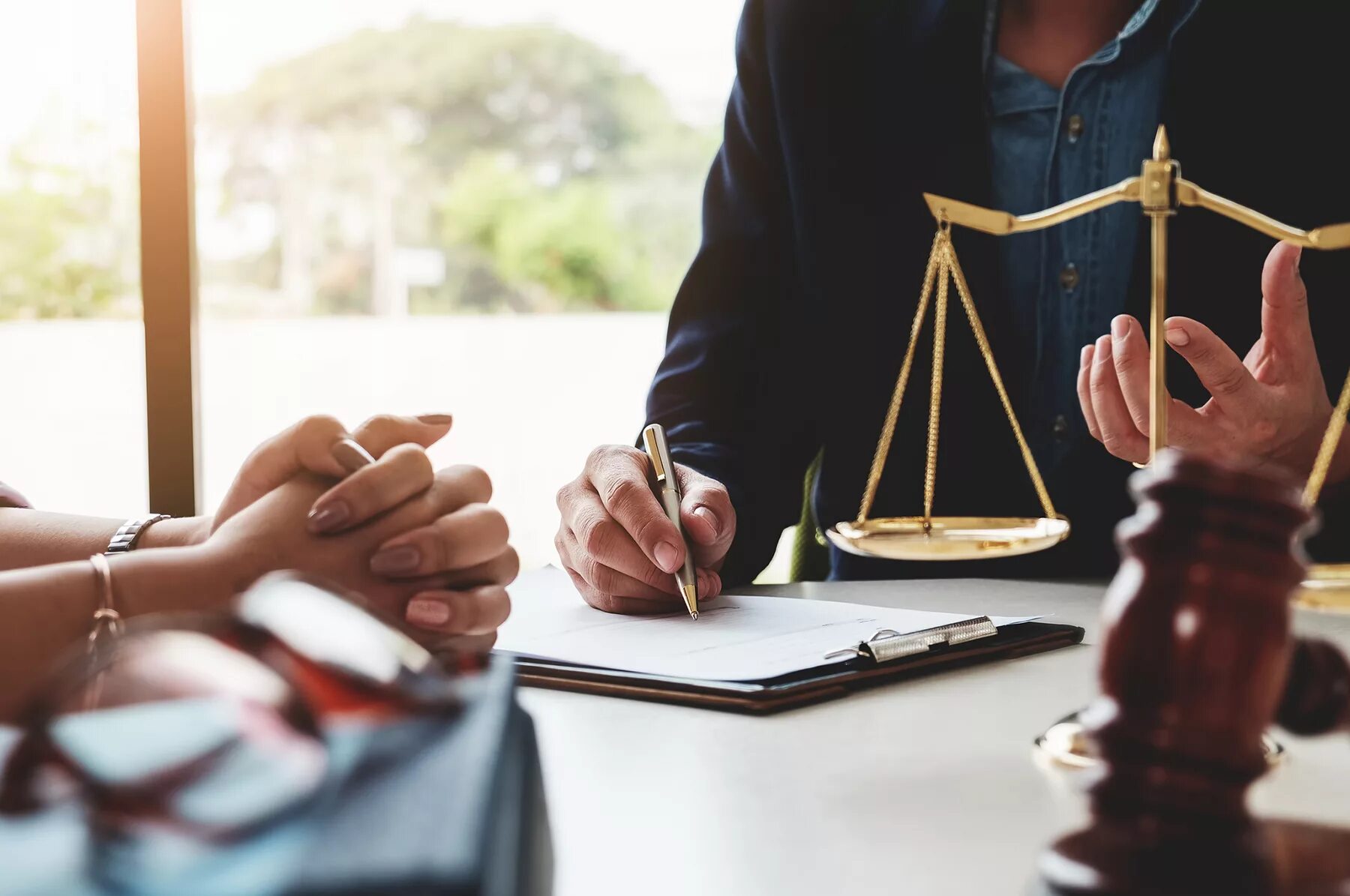 Юридическа консультация. Юридические услуги. Legal decision. Legal decision. Legal decision.