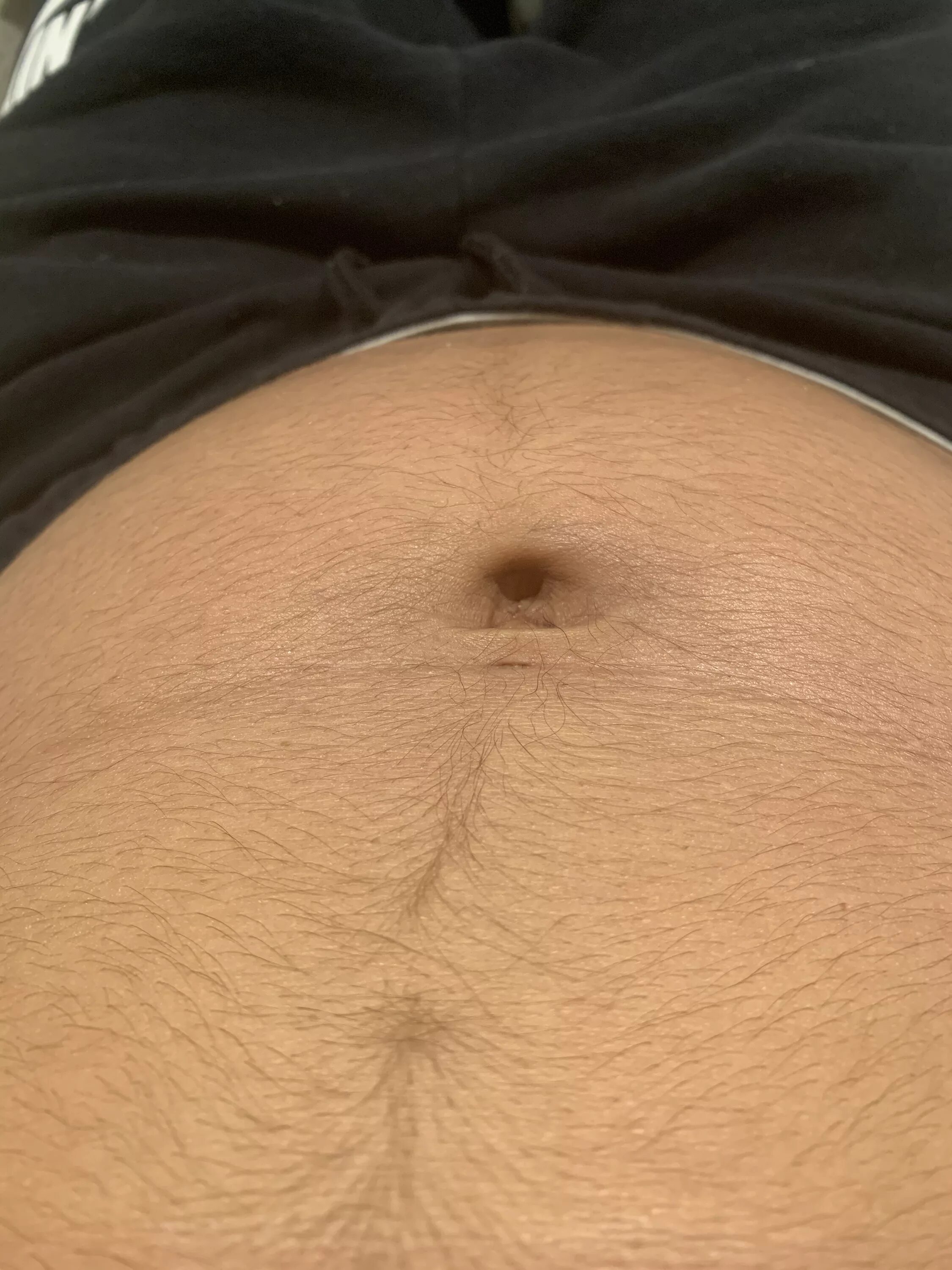 Волосатое пузо. Мужской волосатый живот. Мужской живот. Волосатый женский живот. Волосатое пузо.