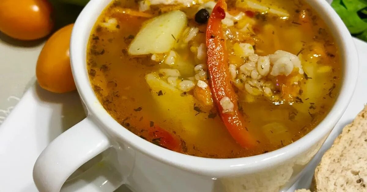 турецкий суп из красной чечевицы с булгуром. деревенский суп с булгуром. булгур на бульоне. суп из булгура. булгур с овощами суп.