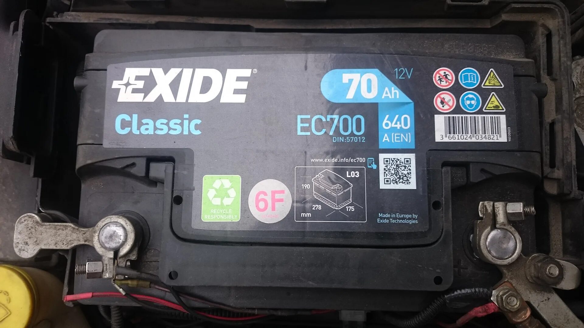 Как зарядить аккумулятор exide. Exide classic ec700. exide ec700 аккумулятор. ec700 exide акб exide classic 12v 70ah 640a 278x175x190. vw3cz119 аккумулятор exide.