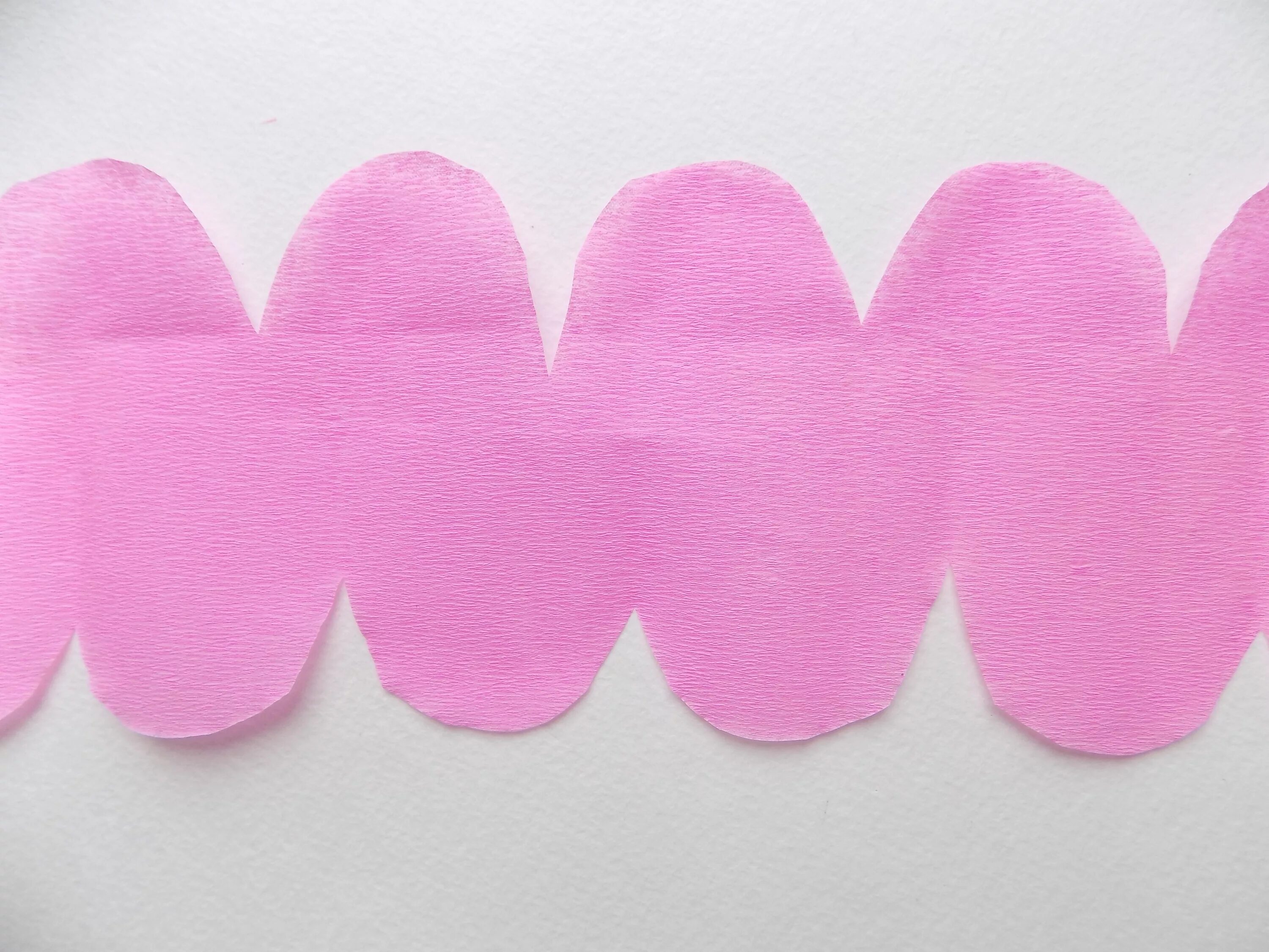 Лепестки из гофрированной бумаги. Шаблон лепестков пиона для фоамирана. Шаблоны для лепестков пиона из крепированной бумаги. Схемы цветов из гофрированной бумаги. Схемы для цветов из фоамирана для начинающих.