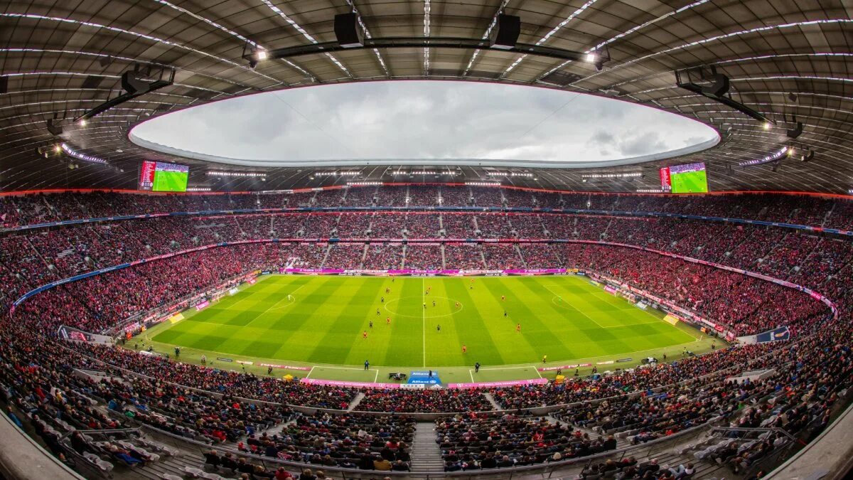 Альянц Арена Мюнхен. Альянс Стэдиум Бавария. 3. Футбольный стадион «Альянц Арена» в Мюнхене. Альянц Арена Мюнхен внутри.