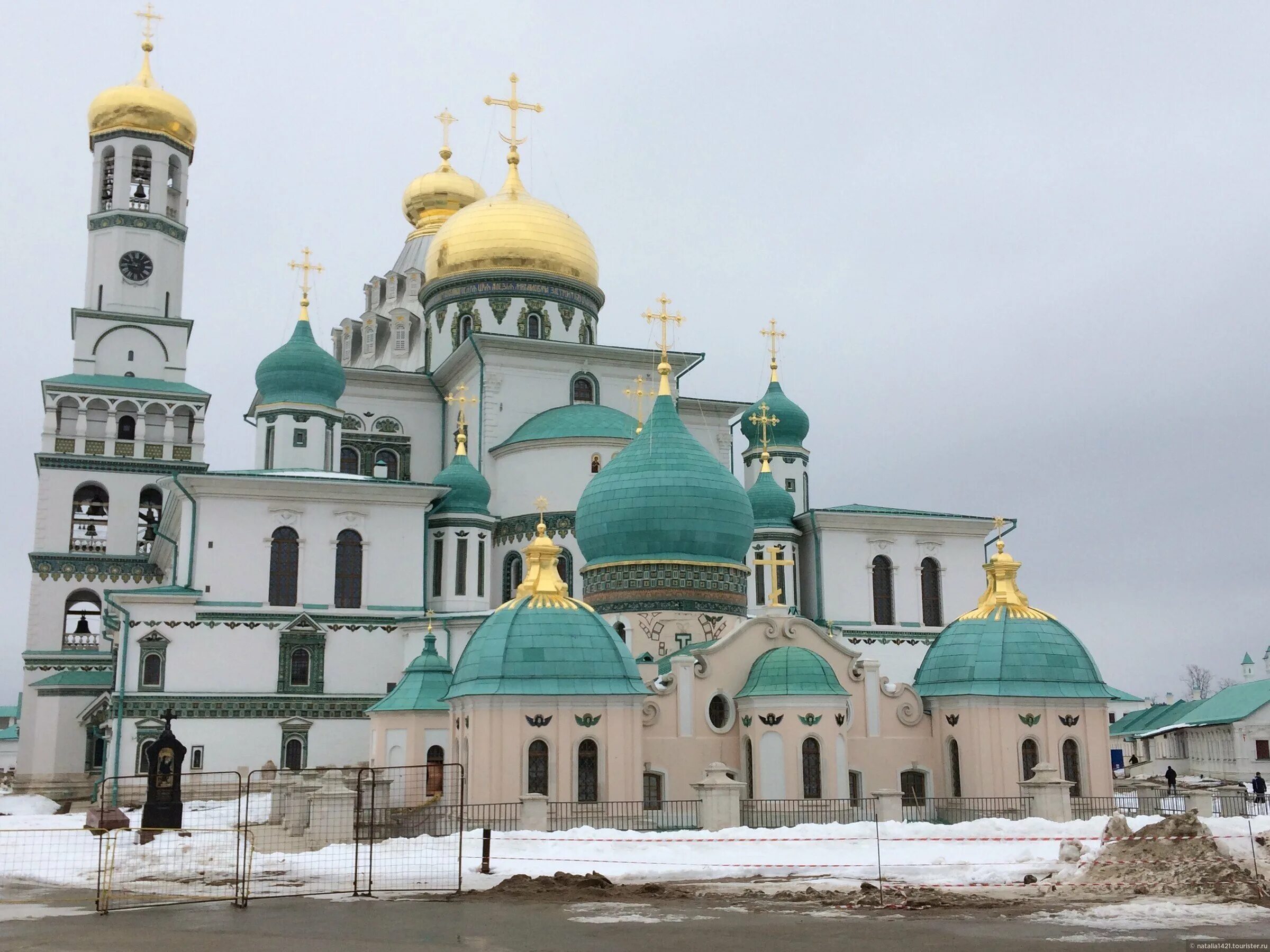 Воскресенский ново иерусалимский ставропигиальный монастырь. Воскресенский Новоиерусалимский монастырь. Воскресенский Новоиерусалимский монастырь (Казань). Воскресенский Новоиерусалимский монастырь снаружи.