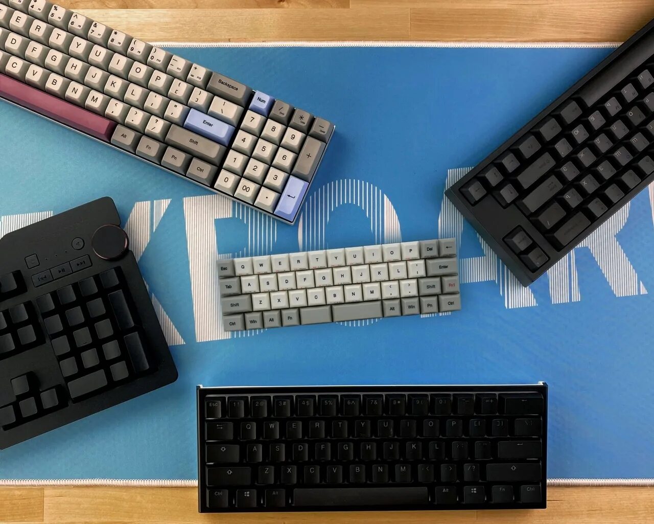 Клавиатура без ошибок. Q сайбер клавиатура с нампадом. geekboards tokyo коврик. gk 62 geekboards. geekboards купон.