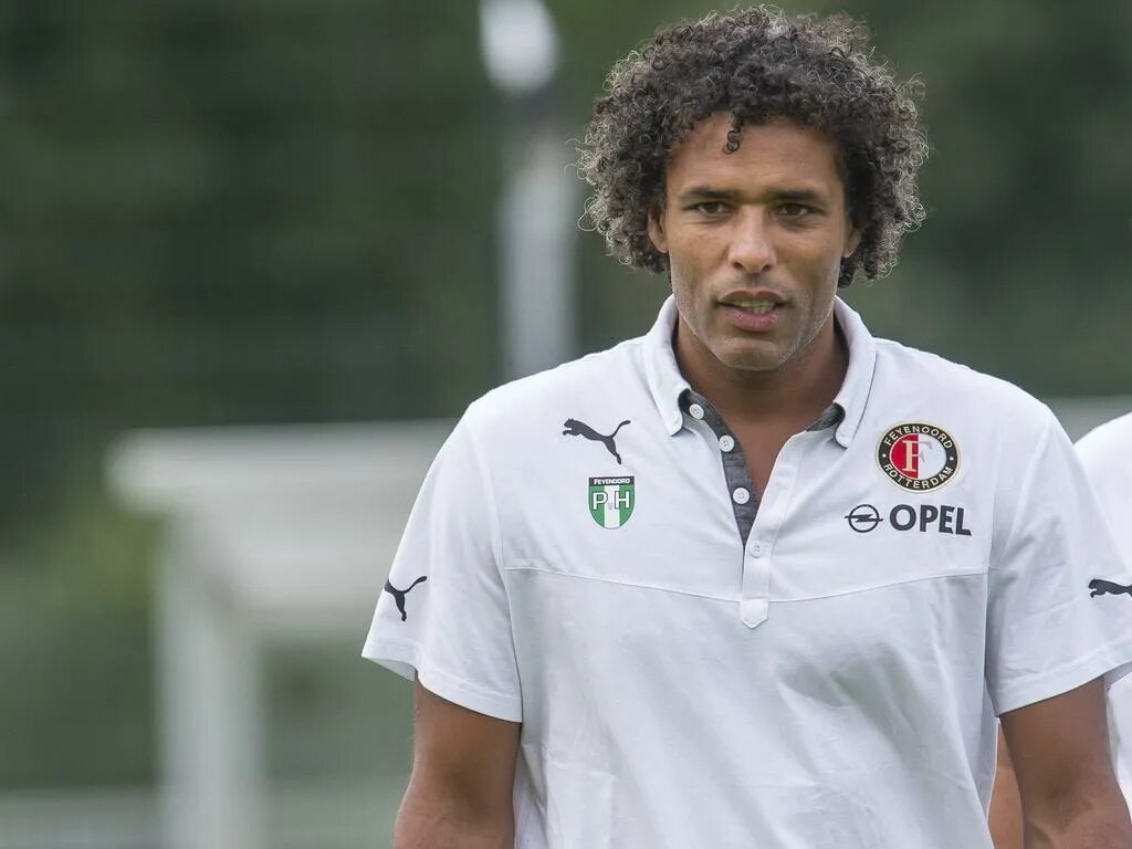 Пьер грюно. Pierre van hooijdonk. пьер мулеле. пьер береговуа.