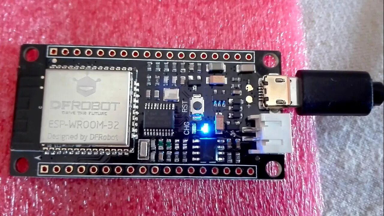 Esp32 ide. Esp32 wroom pwm. esp32 mpu6050. esp32 mpu6050 oled. esp wroom-32 led.