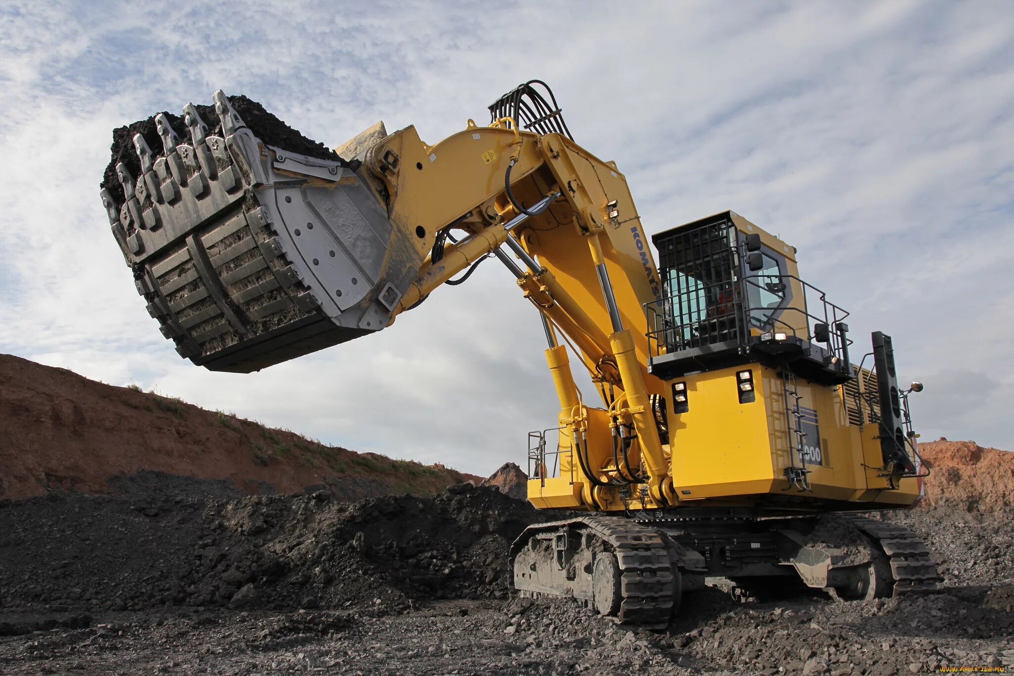 Покажи работающий экскаватор. Komatsu pc2000. komatsu pc1250 прямая лопата. машинист экскаватора рс 1250\2000. экскаватор hyundai 220.